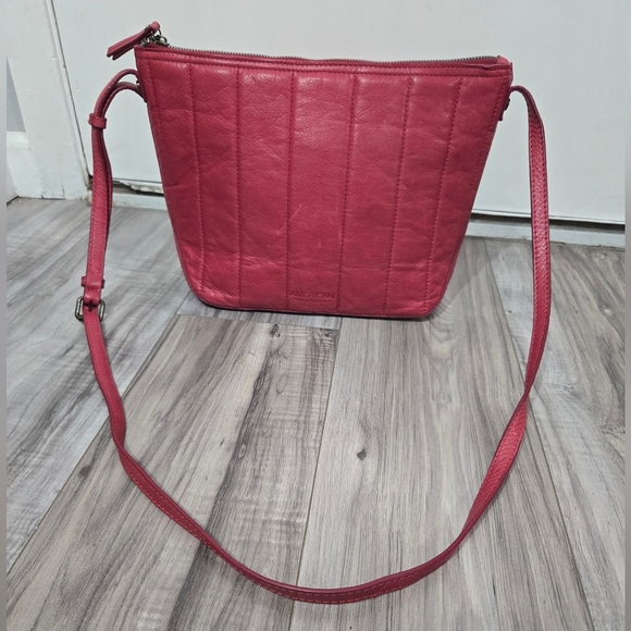 AMERICAN LEATHER CO. Dayton Quilted Leather Crossbody Bag Purse Red - Picture 2 of 12
